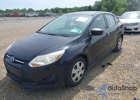 2012 Ford Focus S z USA, uszkodzony, nr VIN 1FAHP3E27CL408370